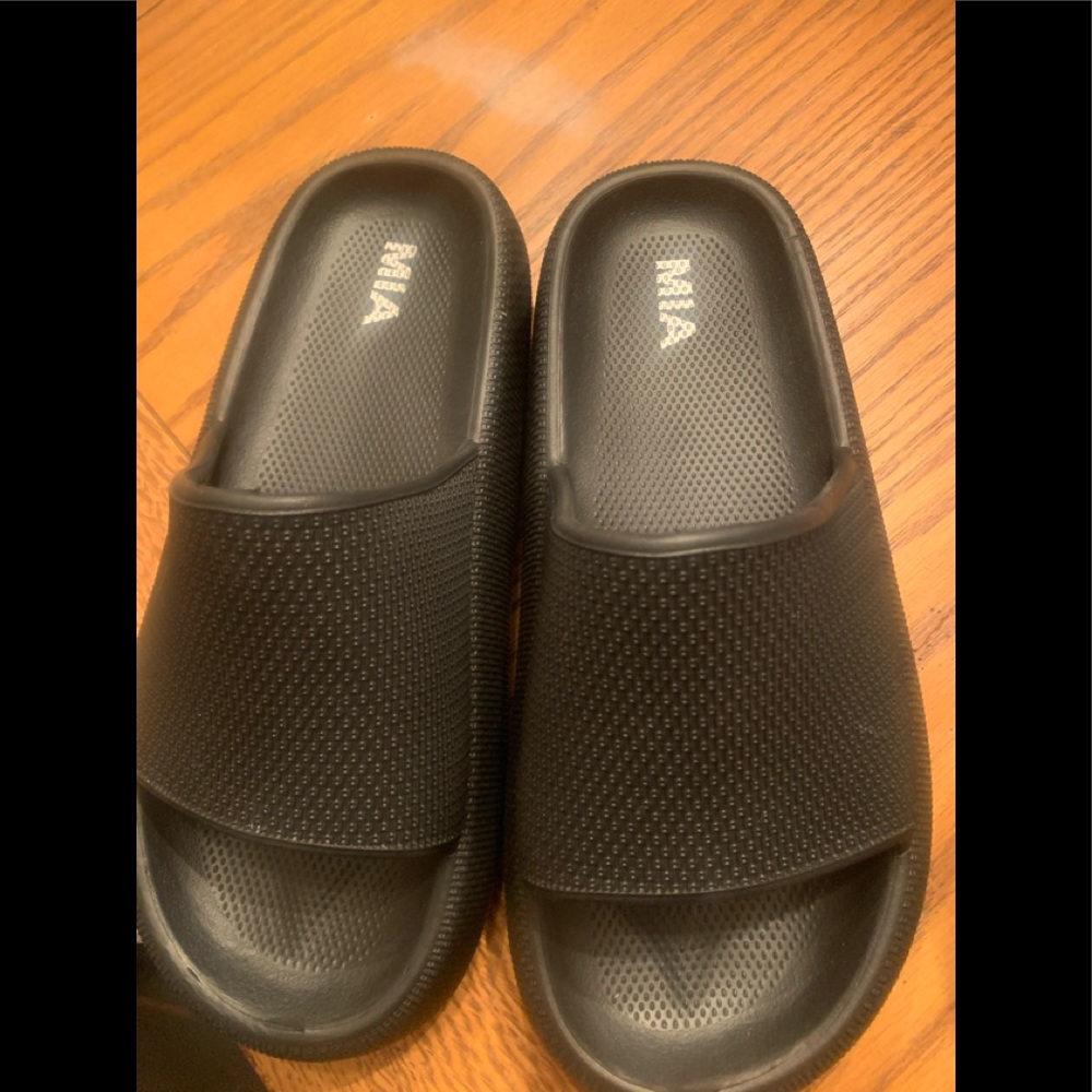 Mia slides size8 New